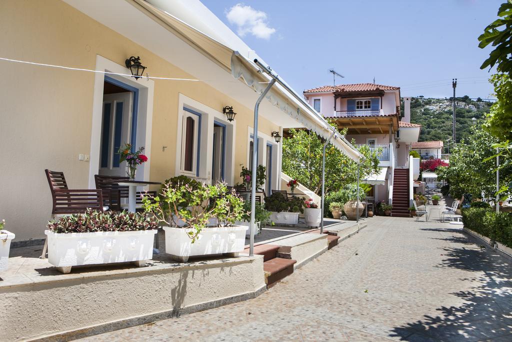 Tzivras Villa & Apartments Lassi  Ngoại thất bức ảnh